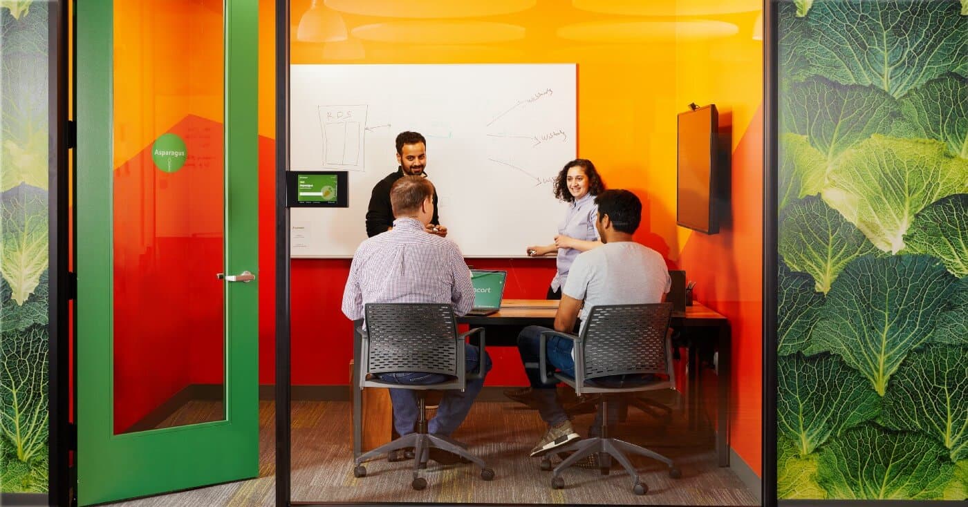 1_VX8aiG75Yf63eKebsxBU3Q